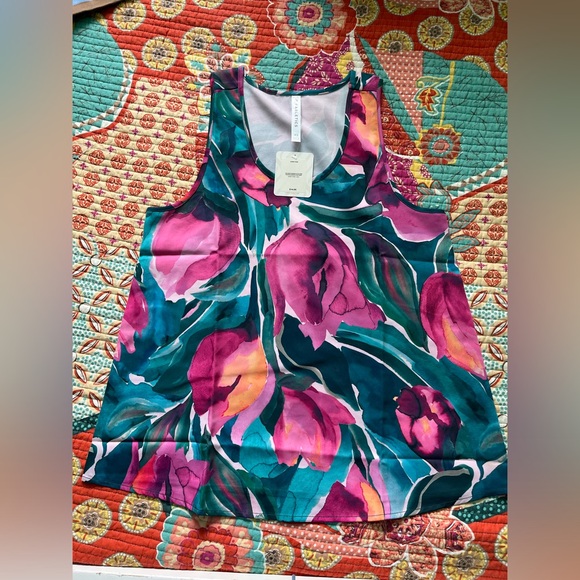 Fabletics women NWT ecosatin tulips sleeping top size XS - Picture 2 of 8